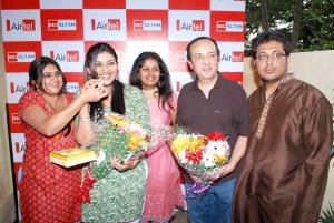 Actress Neetu, Music Director Mano Murthy celebrated ugadi with BIG FM RJs Shruthi, Rashmi & Harsha